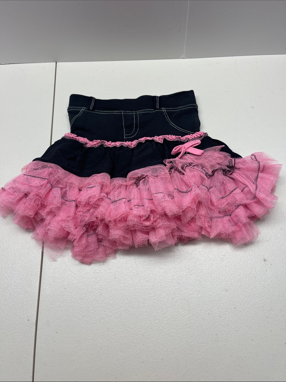 Black  and Pink Layered Tulle Skirt for Girls. Size 4T